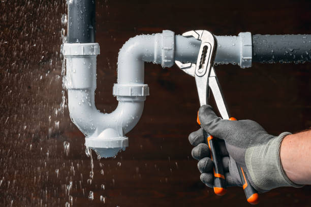 Professional Water Line Repair technician working in Taft, CA
